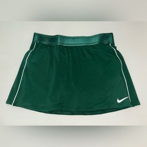 Nike Women’s Tennis Skirt with Built-In Shorts (Size Small) - BRAND NEW WITH TAG